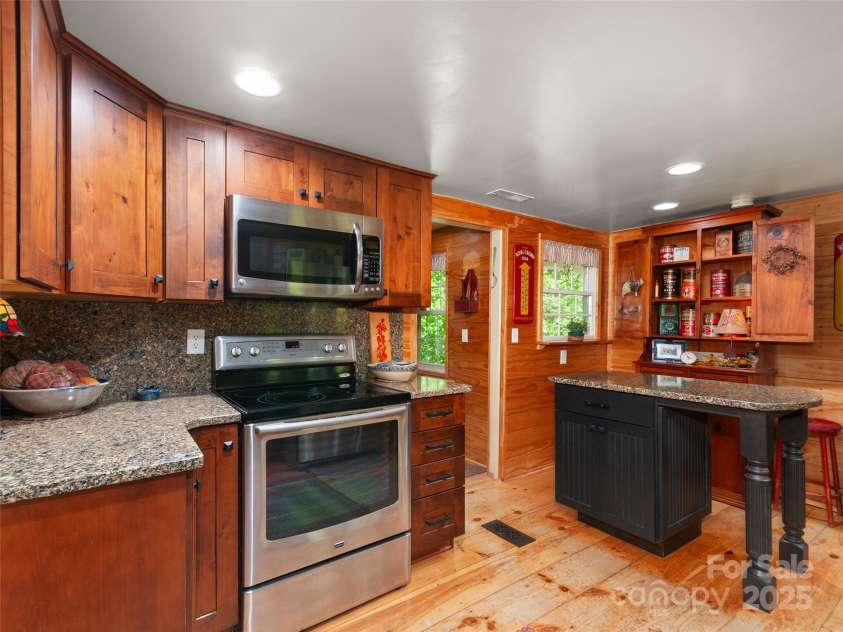 229 Crabtree Mountain Road, Canton, NC 28716.  MLS# CAR4264280, YatesRealty ID 7333. 