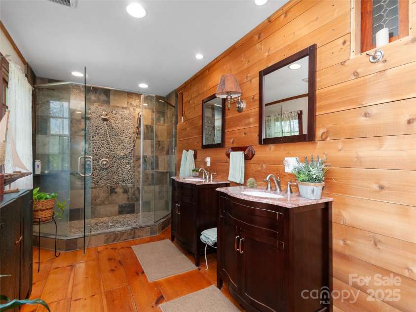 229 Crabtree Mountain Road, Canton, NC 28716.  MLS# CAR4264280, YatesRealty ID 7333. 