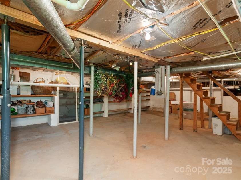 229 Crabtree Mountain Road, Canton, NC 28716.  MLS# CAR4264280, YatesRealty ID 7333. 