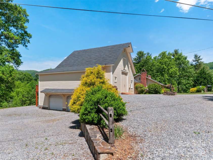 229 Crabtree Mountain Road, Canton, NC 28716.  MLS# CAR4264280, YatesRealty ID 7333. 