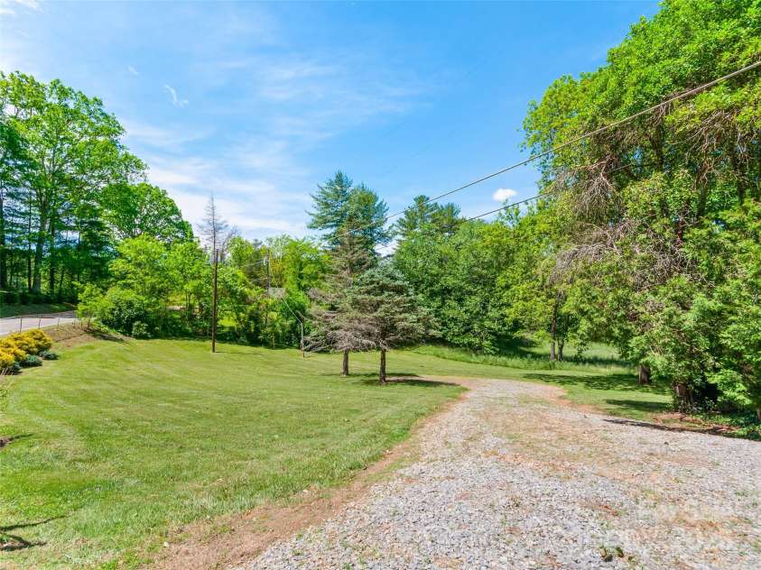 229 Crabtree Mountain Road, Canton, NC 28716.  MLS# CAR4264280, YatesRealty ID 7333. 