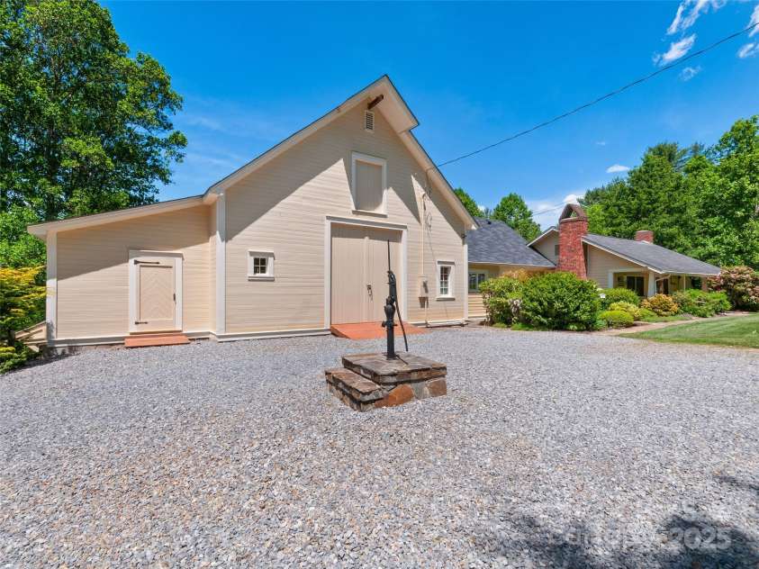 229 Crabtree Mountain Road, Canton, NC 28716.  MLS# CAR4264280, YatesRealty ID 7333. 