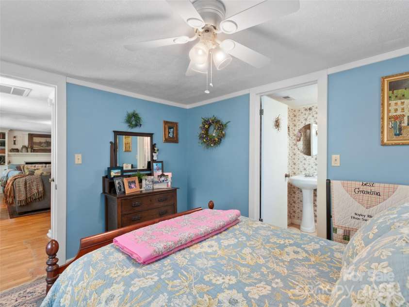229 Crabtree Mountain Road, Canton, NC 28716.  MLS# CAR4264280, YatesRealty ID 7333. Ensuite