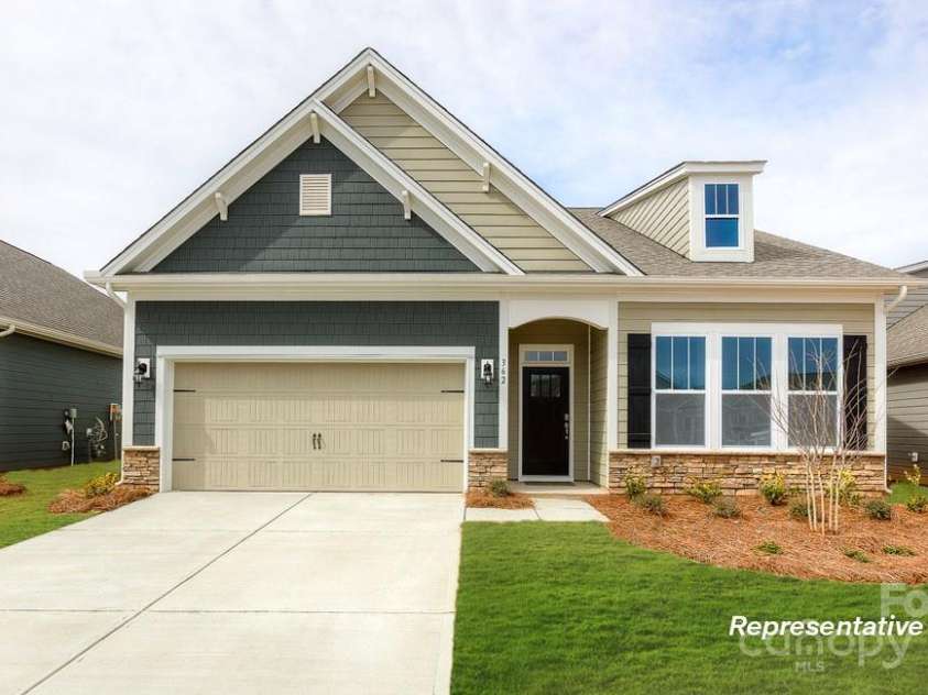 8012 Plymouth Drive, Sherrills Ford, NC 28673.  MLS# CAR4216967, YatesRealty ID 7333. 