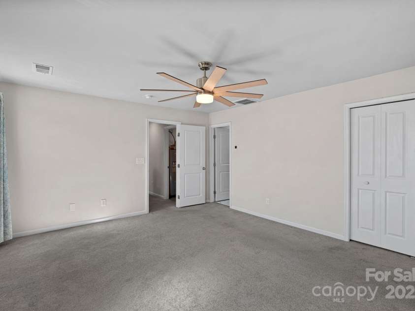 2462 Willow Pond Lane, Concord, NC 28025.  MLS# CAR4228242, YatesRealty ID 7334. Primary Bedroom