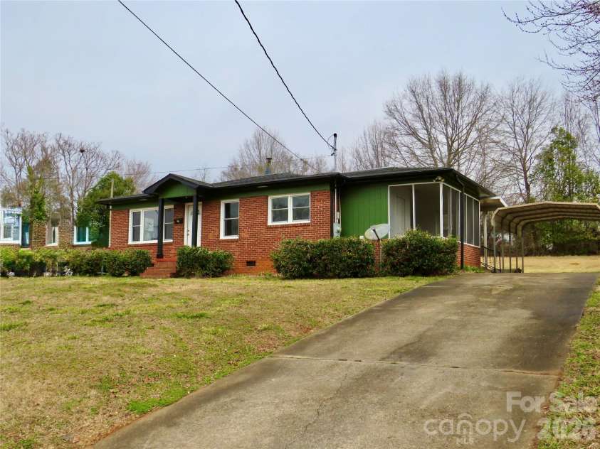 274 Georgia Street, Spindale, NC 28160.  MLS# CAR4349075, YatesRealty ID 7334. 