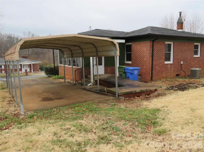 274 Georgia Street, Spindale, NC 28160.  MLS# CAR4349075, YatesRealty ID 7334. 