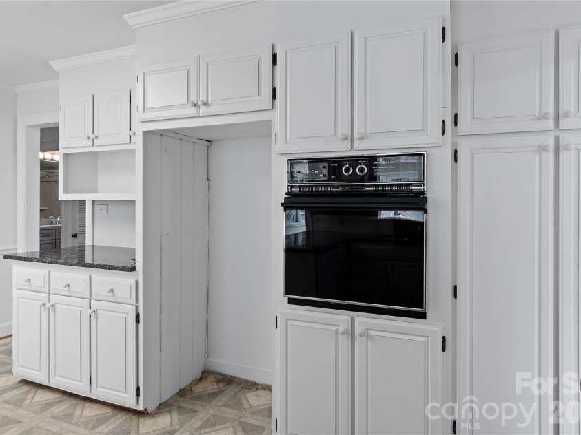 3116 Burkeshore Road, Winston Salem, NC 27106.  MLS# CAR4350889, YatesRealty ID 7338. 