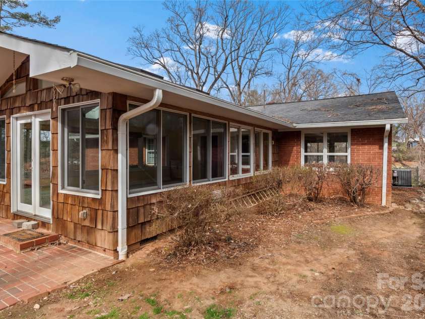 3116 Burkeshore Road, Winston Salem, NC 27106.  MLS# CAR4350889, YatesRealty ID 7338. 
