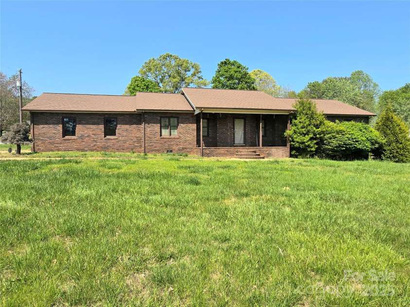 7141 Knobs Landing, Connelly Springs, NC 28612.  MLS# CAR4249584, YatesRealty ID 7338. 