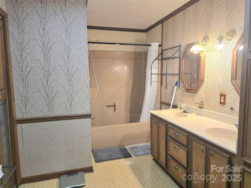 7141 Knobs Landing, Connelly Springs, NC 28612.  MLS# CAR4249584, YatesRealty ID 7338. 