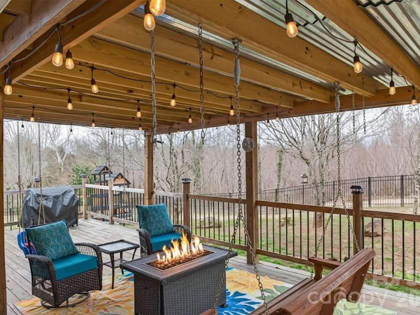 1037 Prestwood Drive, Lenoir, NC 28645.  MLS# CAR4351995, YatesRealty ID 7339. 