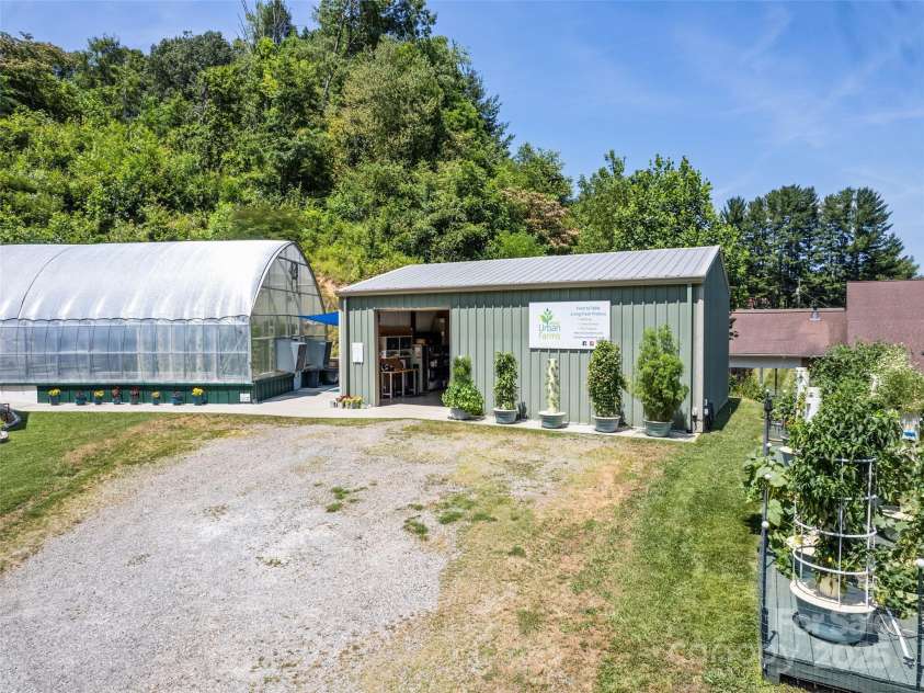 66 Bradley Street, Waynesville, NC 28786.  MLS# CAR4232030, YatesRealty ID 7339. 