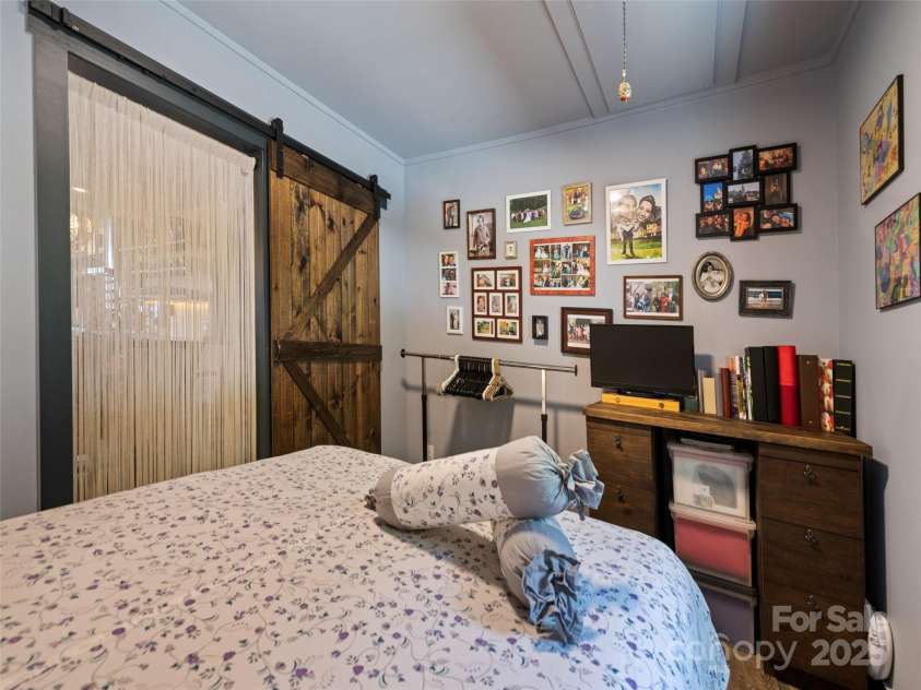 66 Bradley Street, Waynesville, NC 28786.  MLS# CAR4232030, YatesRealty ID 7339. 