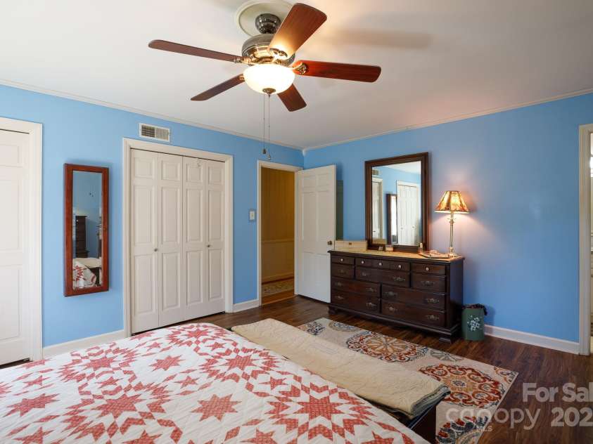 118 Sunset Drive, Chester, SC 29706.  MLS# CAR4226617, YatesRealty ID 7341. 