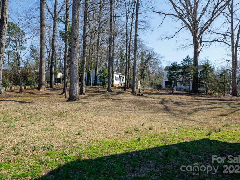118 Sunset Drive, Chester, SC 29706.  MLS# CAR4226617, YatesRealty ID 7341. 