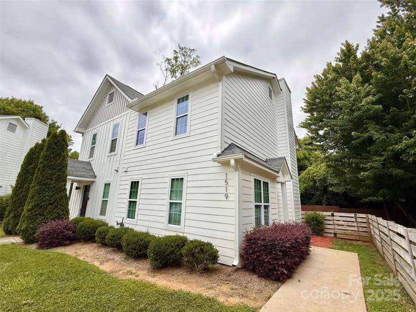 1519 Briar Creek Road, Charlotte, NC 28205.  MLS# CAR4265364, YatesRealty ID 7341. 