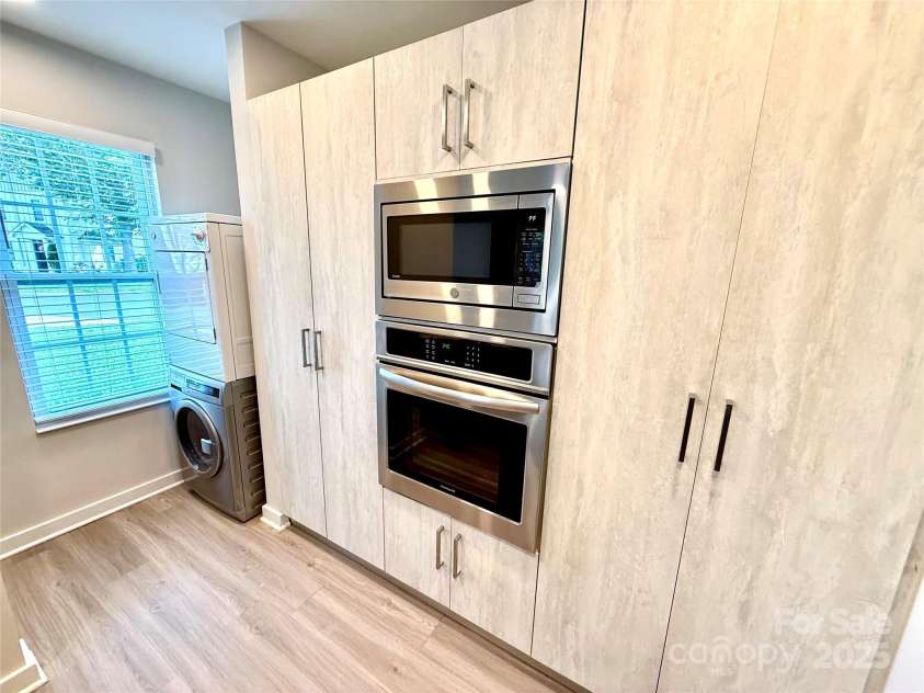 1519 Briar Creek Road, Charlotte, NC 28205.  MLS# CAR4265364, YatesRealty ID 7341. 