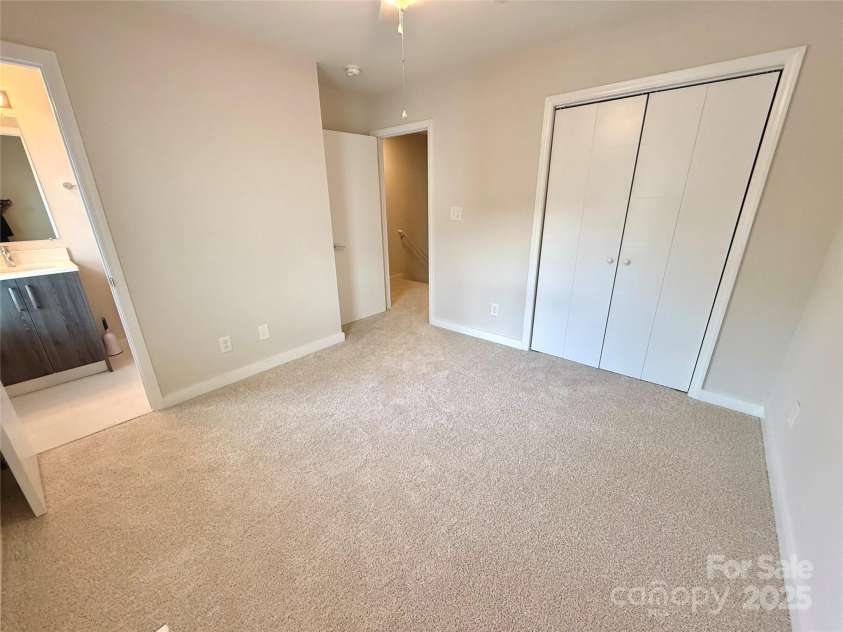 1519 Briar Creek Road, Charlotte, NC 28205.  MLS# CAR4265364, YatesRealty ID 7341. 