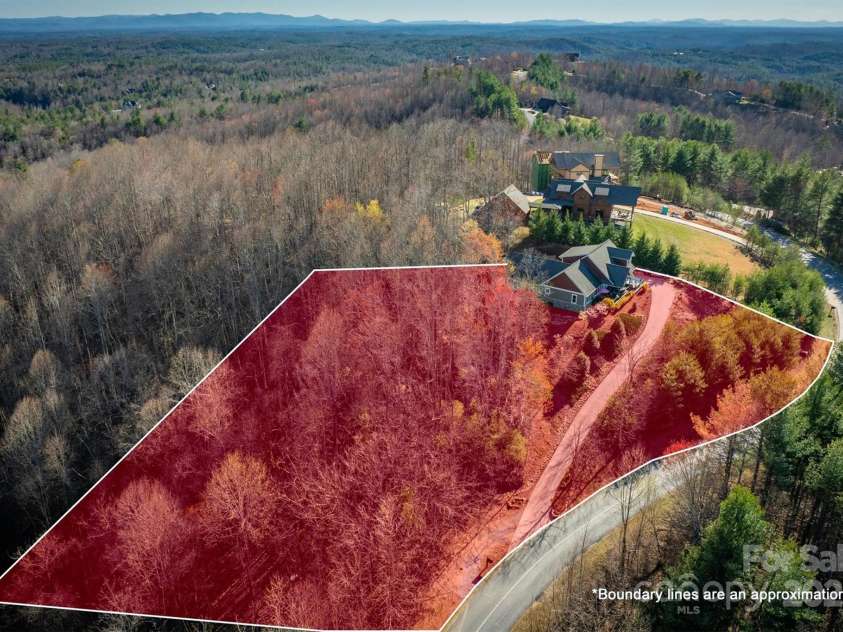 1518 Johns Ridge Parkway, Lenoir, NC 28645.  MLS# CAR4220915, YatesRealty ID 7342. 