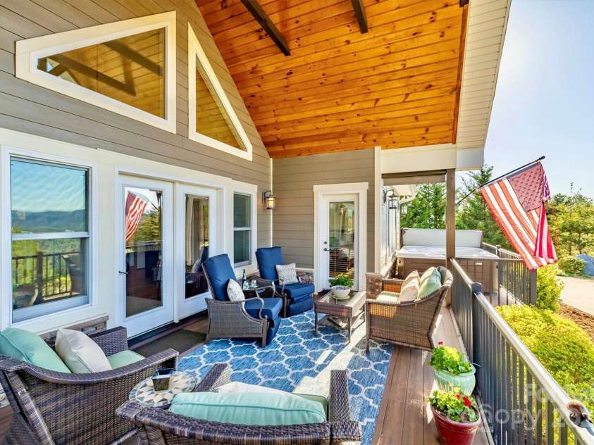 1518 Johns Ridge Parkway, Lenoir, NC 28645.  MLS# CAR4220915, YatesRealty ID 7342. 