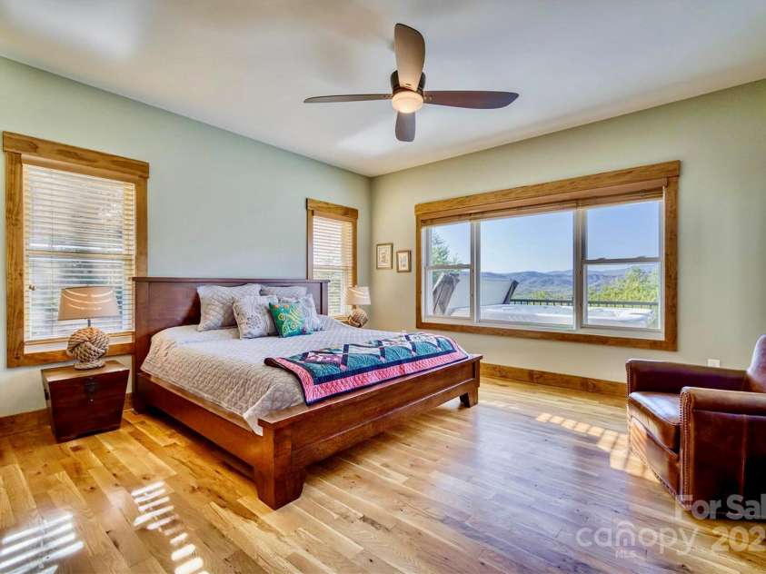 1518 Johns Ridge Parkway, Lenoir, NC 28645.  MLS# CAR4220915, YatesRealty ID 7342. 