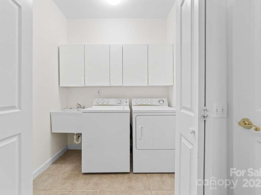 10829 Carmody Court, Charlotte, NC 28277.  MLS# CAR4234120, YatesRealty ID 7343. 