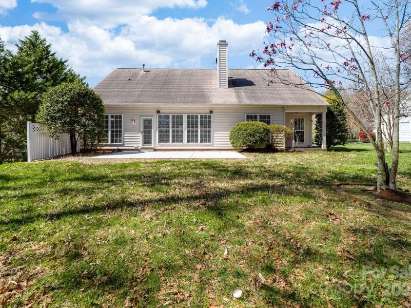 10829 Carmody Court, Charlotte, NC 28277.  MLS# CAR4234120, YatesRealty ID 7343. 