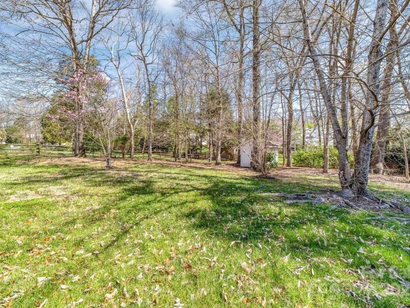 10829 Carmody Court, Charlotte, NC 28277.  MLS# CAR4234120, YatesRealty ID 7343. 