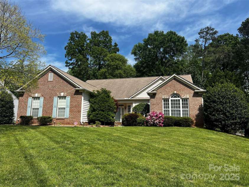 10829 Carmody Court, Charlotte, NC 28277.  MLS# CAR4234120, YatesRealty ID 7343. 