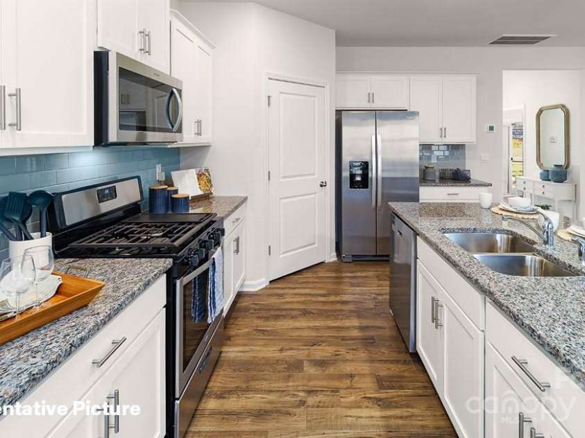 3912 Coleman Drive, Charlotte, NC 28215.  MLS# CAR4249324, YatesRealty ID 7345. 