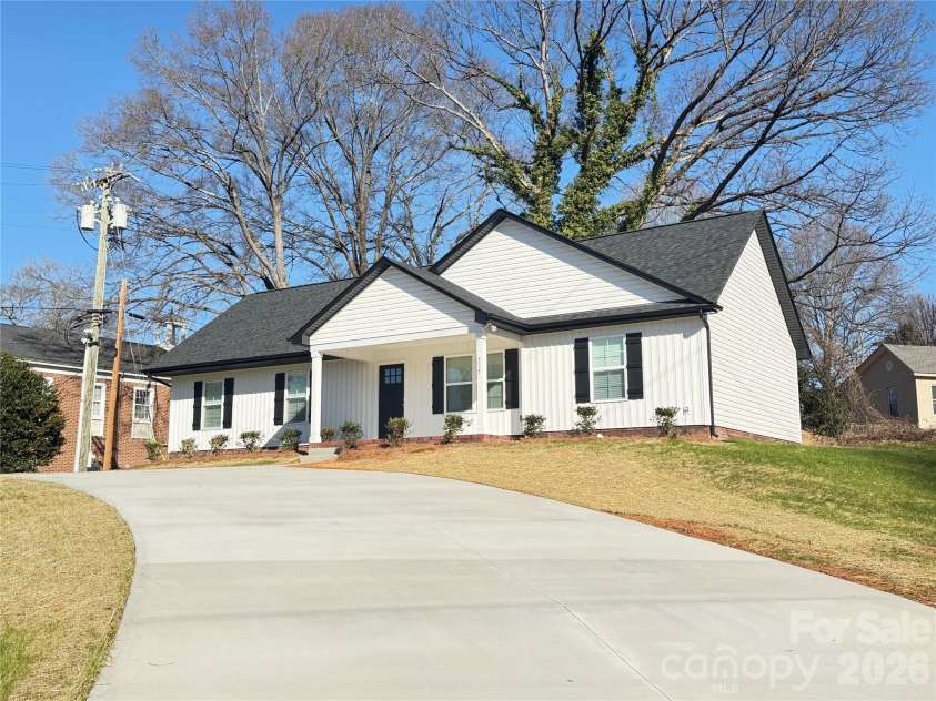 535 Martin Luther King Jr Avenue, Kannapolis, NC 28083.  MLS# CAR4338232, YatesRealty ID 7345. 
