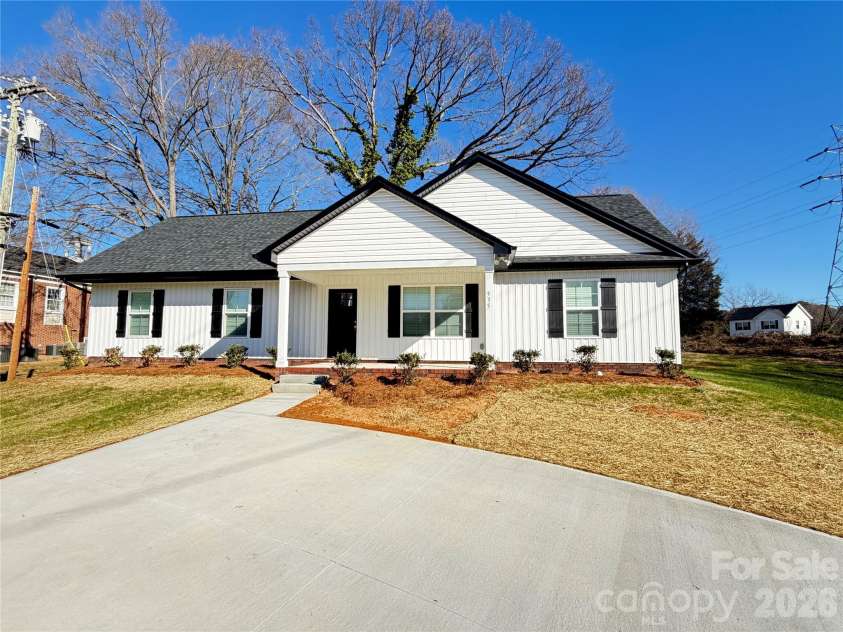 535 Martin Luther King Jr Avenue, Kannapolis, NC 28083.  MLS# CAR4338232, YatesRealty ID 7345. 