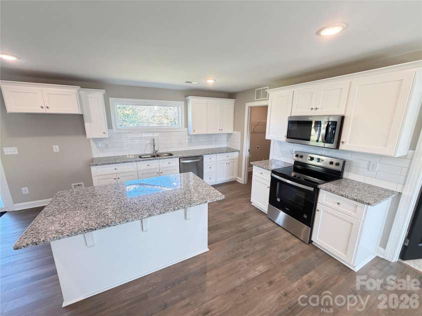 535 Martin Luther King Jr Avenue, Kannapolis, NC 28083.  MLS# CAR4338232, YatesRealty ID 7345. 