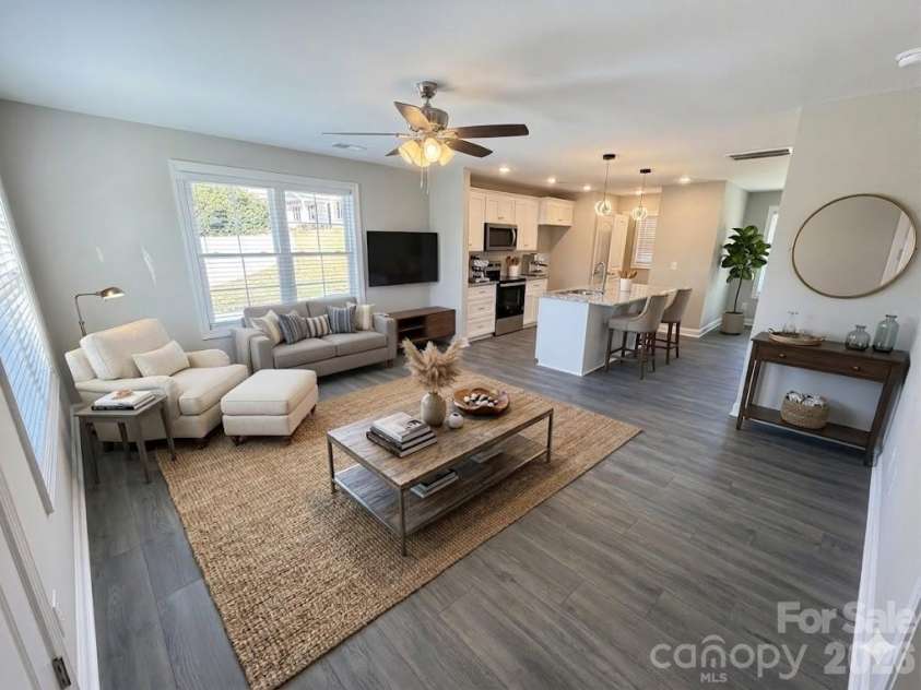 541 Martin Luther King Jr Boulevard, Kannapolis, NC 28083.  MLS# CAR4338247, YatesRealty ID 7346. 
