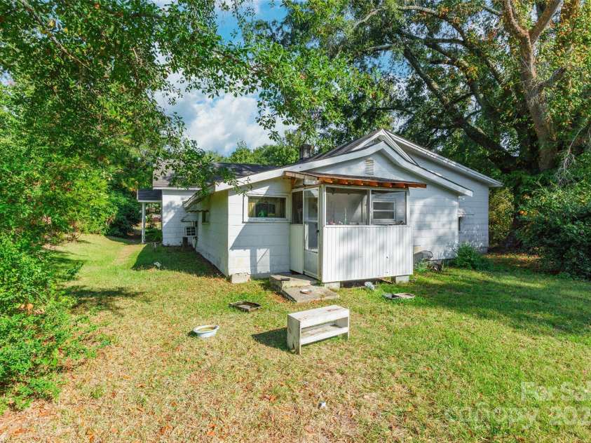 1652 Barringer Road, Rock Hill, SC 29730.  MLS# CAR4306952, YatesRealty ID 7347. 