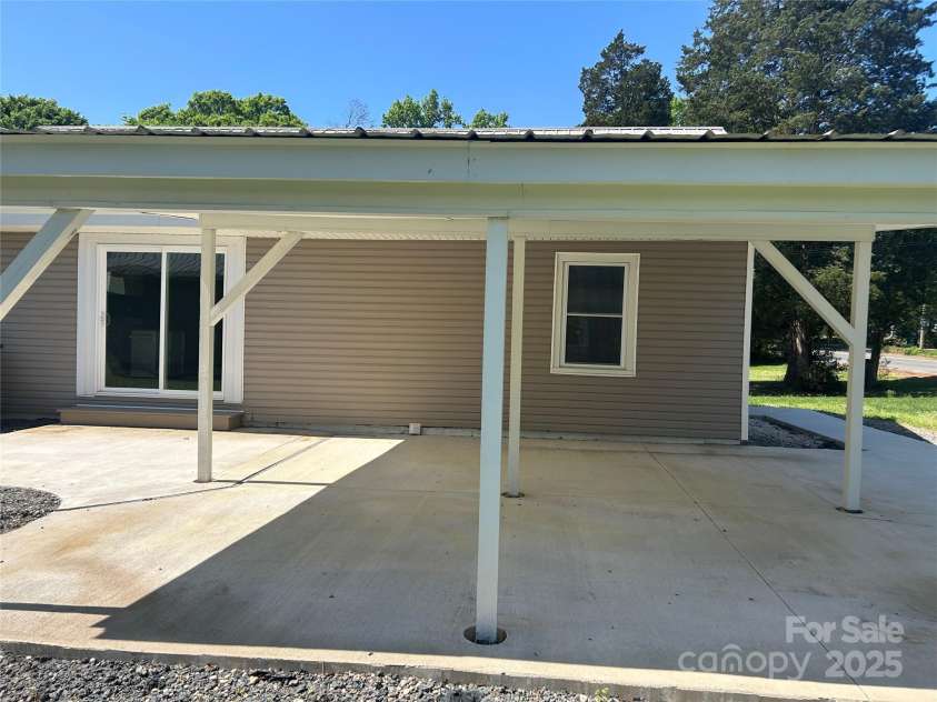 427 Whitley Street, Norwood, NC 28128.  MLS# CAR4245081, YatesRealty ID 7348. 