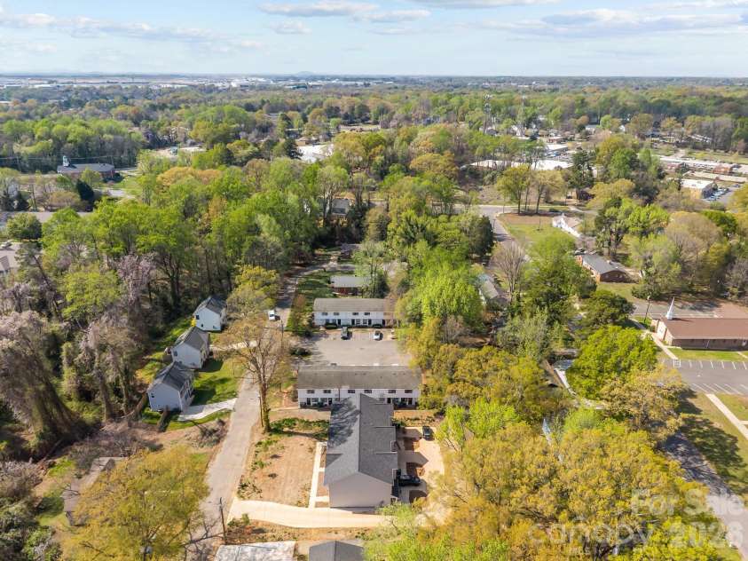 2909 Burgess Drive, Charlotte, NC 28208.  MLS# CAR4393768, YatesRealty ID 7349. 