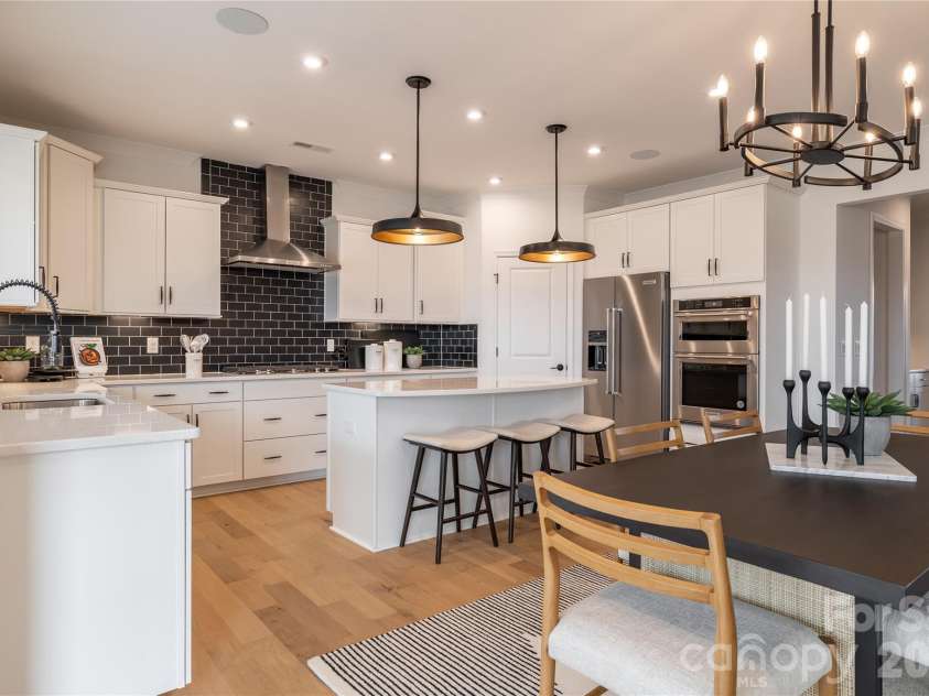 1069 Kinship Drive, Lancaster, SC 29720.  MLS# CAR4357703, YatesRealty ID 7350. Gourmet Kitchen