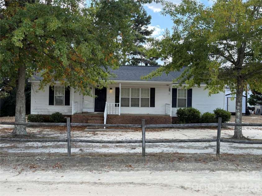 367 High Point Church Road, Pageland, SC 29728.  MLS# CAR4305755, YatesRealty ID 7354. 