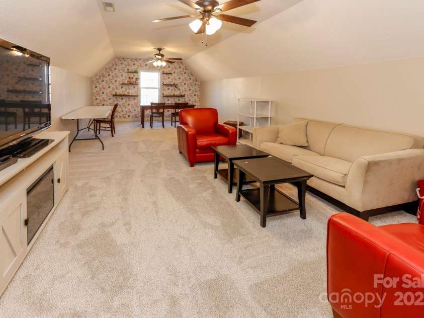 640 Laurel Heights Lane, Tryon, NC 28782.  MLS# CAR4212228, YatesRealty ID 7354. Bonus Room