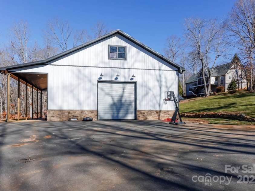 640 Laurel Heights Lane, Tryon, NC 28782.  MLS# CAR4212228, YatesRealty ID 7354. Front Entrance of Building