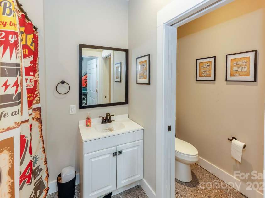 640 Laurel Heights Lane, Tryon, NC 28782.  MLS# CAR4212228, YatesRealty ID 7354. Full Bath in Building