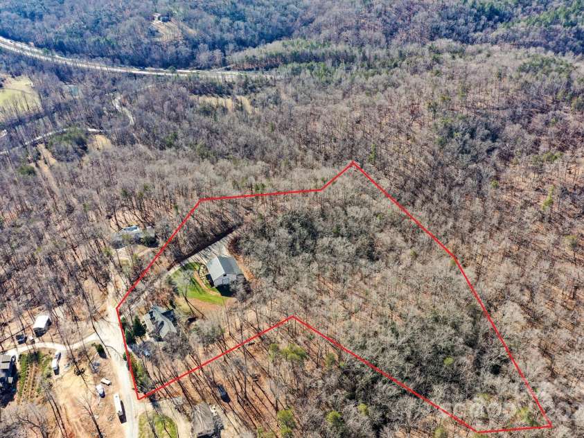 640 Laurel Heights Lane, Tryon, NC 28782.  MLS# CAR4212228, YatesRealty ID 7354. Lot Lines are Approximate