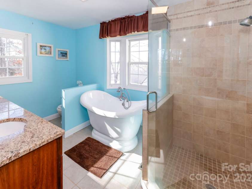 640 Laurel Heights Lane, Tryon, NC 28782.  MLS# CAR4212228, YatesRealty ID 7354. Primary Bath