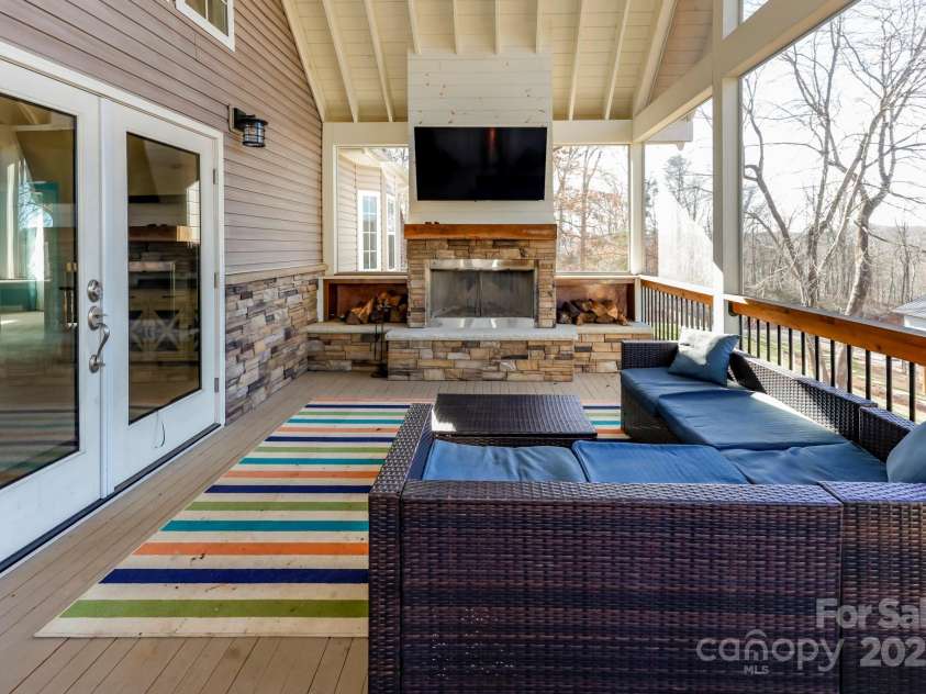 640 Laurel Heights Lane, Tryon, NC 28782.  MLS# CAR4212228, YatesRealty ID 7354. Wood Burning Fireplace