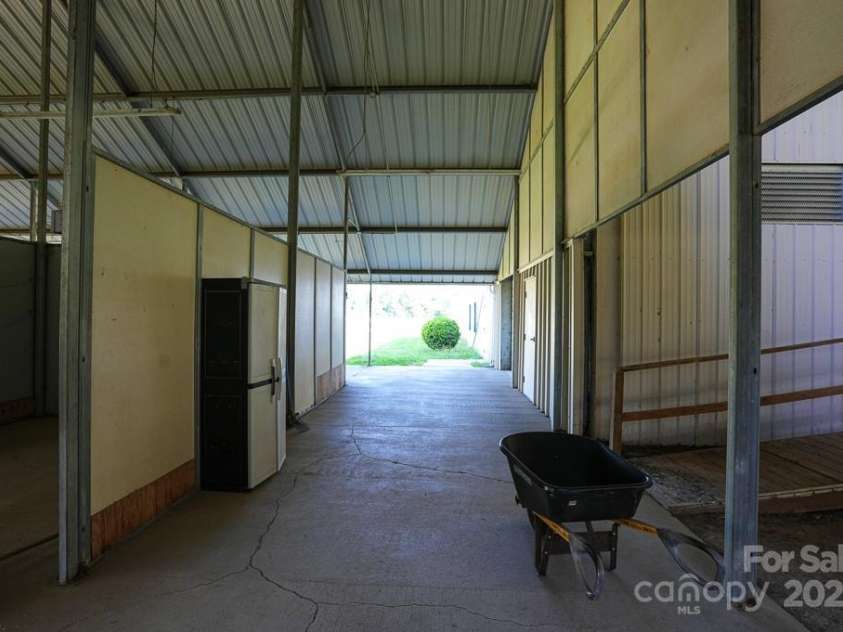 9141 Hasty Road, Laurinburg, NC 28352.  MLS# CAR4308588, YatesRealty ID 7355. 