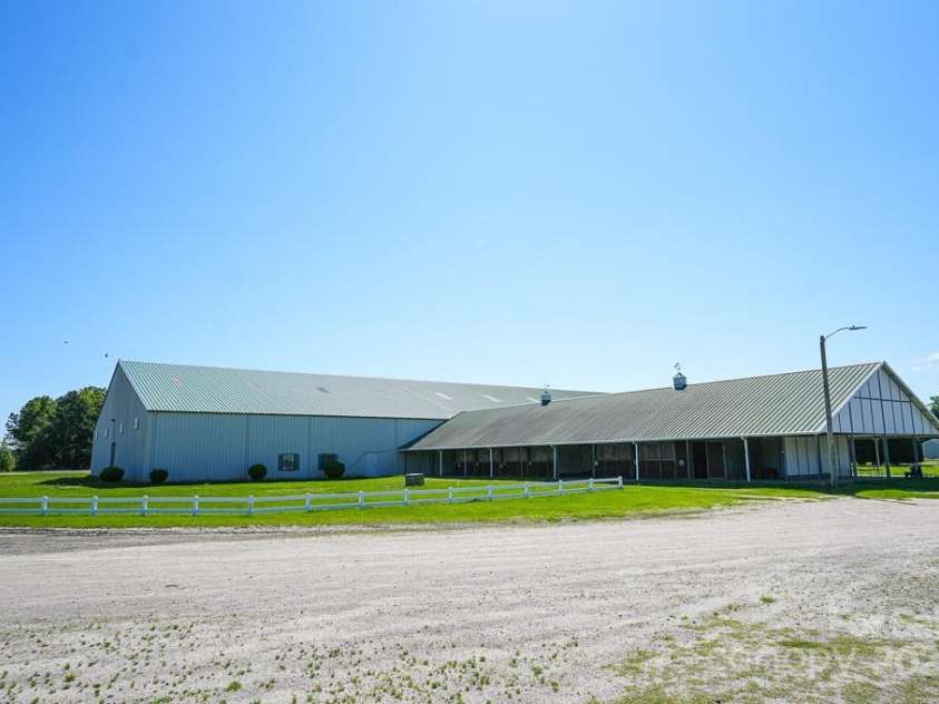 9141 Hasty Road, Laurinburg, NC 28352.  MLS# CAR4308588, YatesRealty ID 7355. 