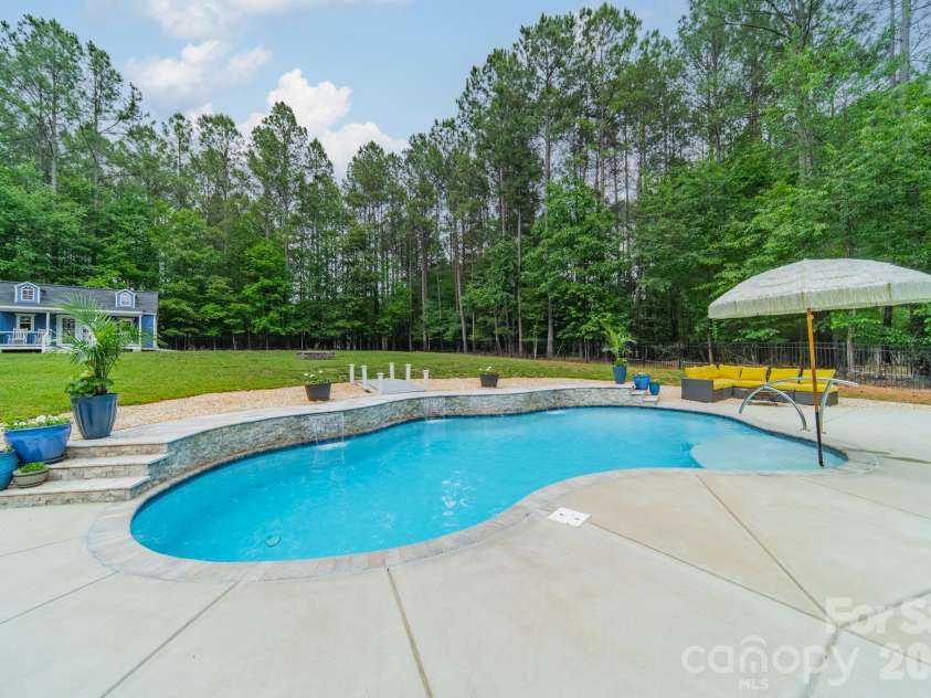 512 Stillwater Road, Troutman, NC 28166.  MLS# CAR4382195, YatesRealty ID 7358. 