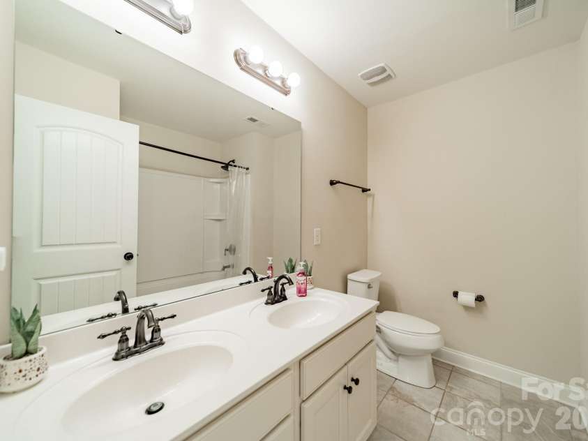 512 Stillwater Road, Troutman, NC 28166.  MLS# CAR4382195, YatesRealty ID 7358. 